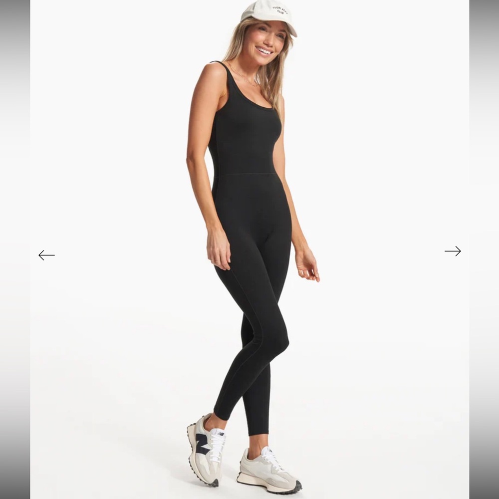 Vuori Halo Essential Jumpsuit One Piece Size Small Black Heather